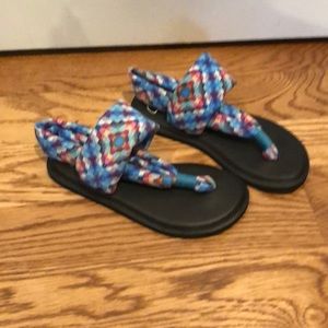 Girls sandals, never worn brand new!
